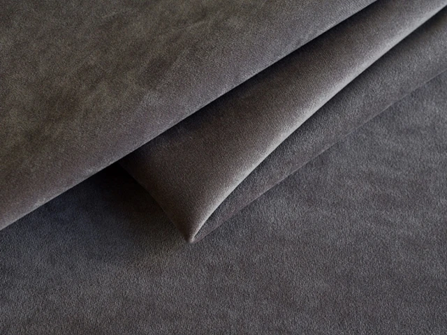 Nessi (Нессі) 05 Dove 