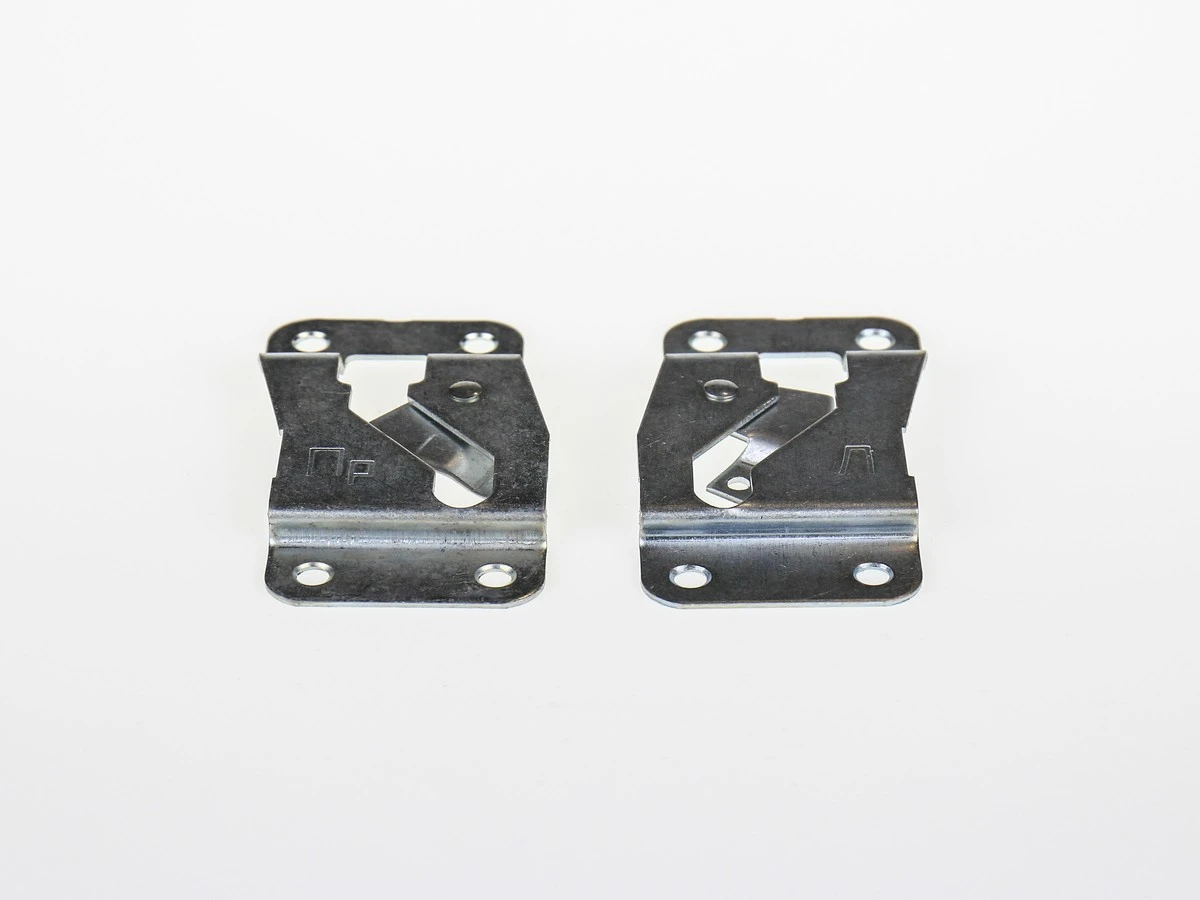 Зачіп меблевий шарнір (кронштейн) 