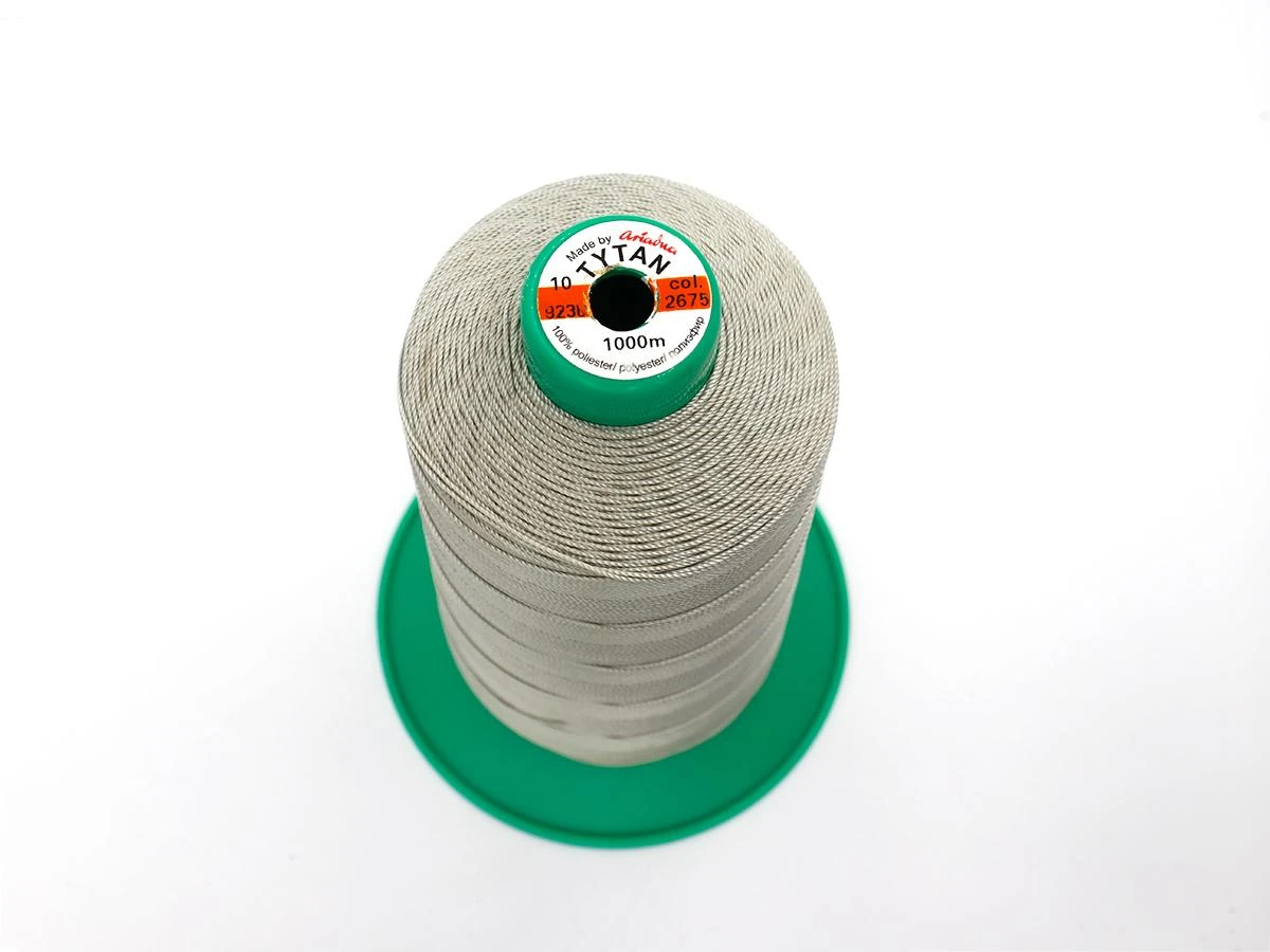 Tytan (Титан) 10 колір №2675 - світло-сірий 