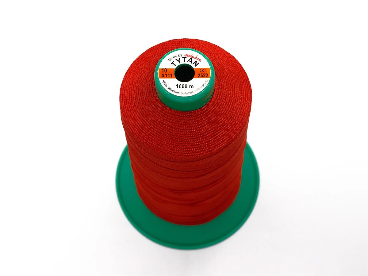 Tytan (Титан) 10 колір №2522 - червоний 