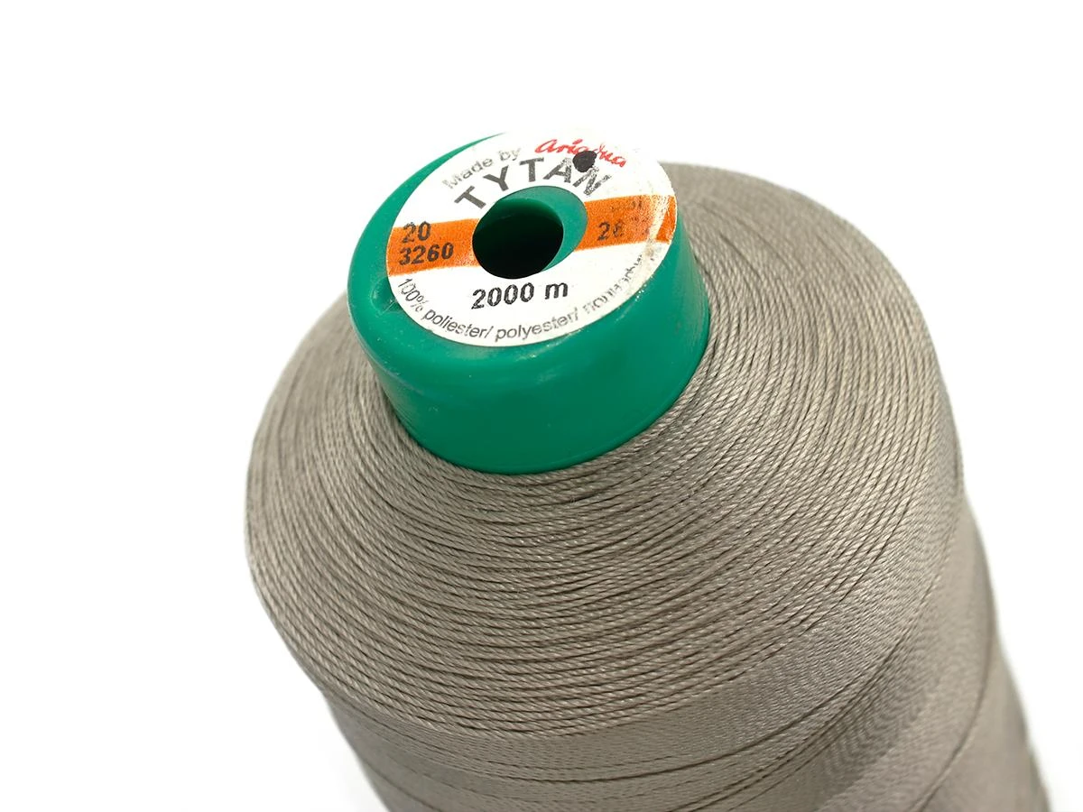 Tytan (Титан) 20 колір №2672 - срібло 