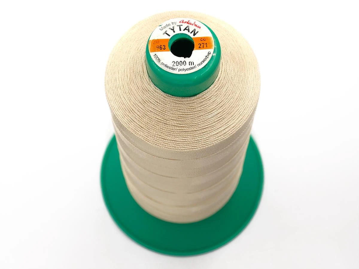 Tytan (Титан) 20 колір №2713 - айворі 