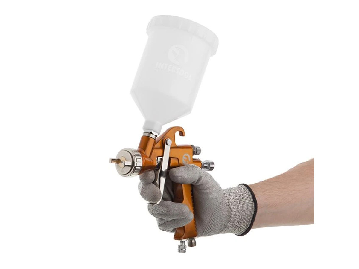 Фарбопульт пневматичний HP, форсунка 1.5 мм, верхній пластиковий бачок 600 мл, 5 бар INTERTOOL PT-0113 