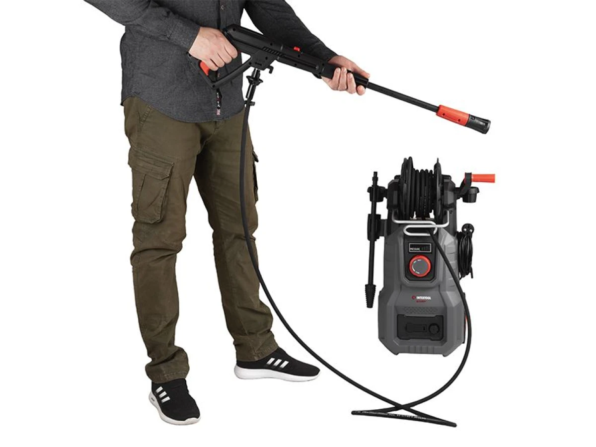 Мойка высокого давления 2200 Вт, 6-7 л/мин, 120-170 бар, шланг 8 м, регулятор давления, STORM INTERTOOL WT-1506 