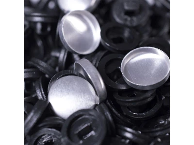 Гудзик з вушком