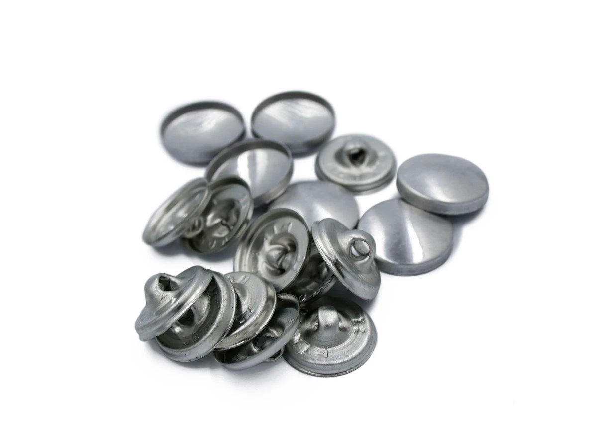 Гудзик № 32 з видавленим вушком 