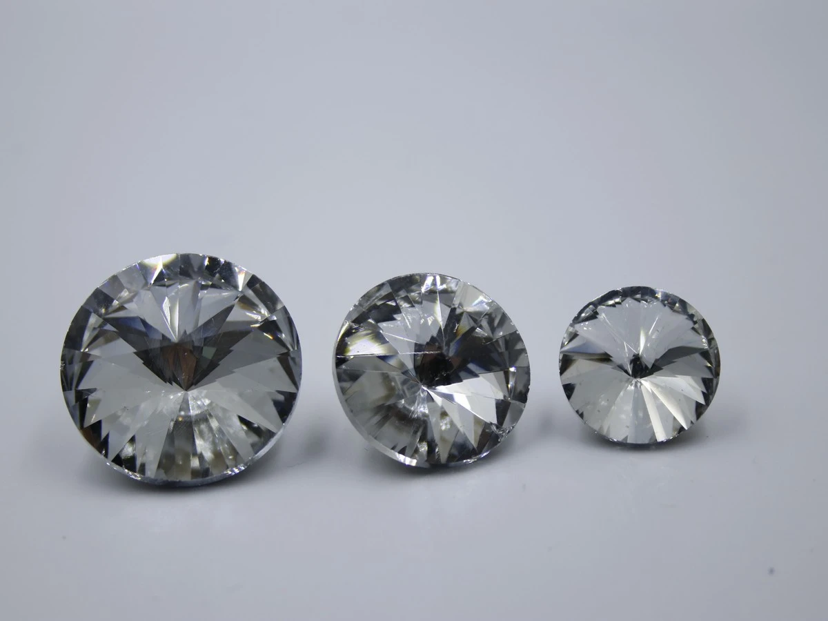 Гудзик ромашка пластик 