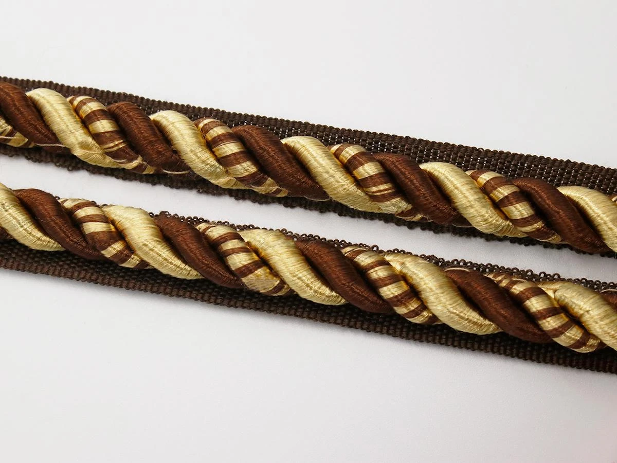 Шнур для декору 10 мм коричневий 