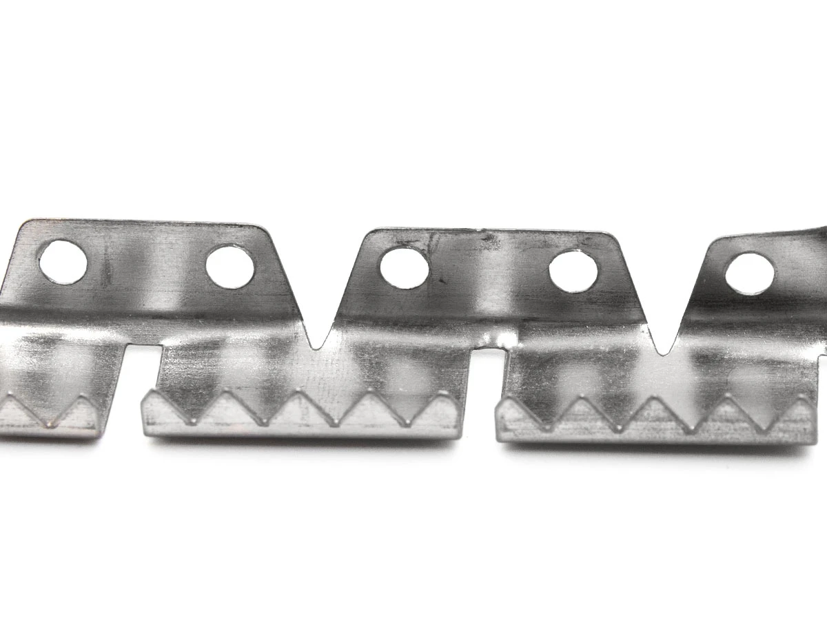 Стрічка металева для потайного шва 