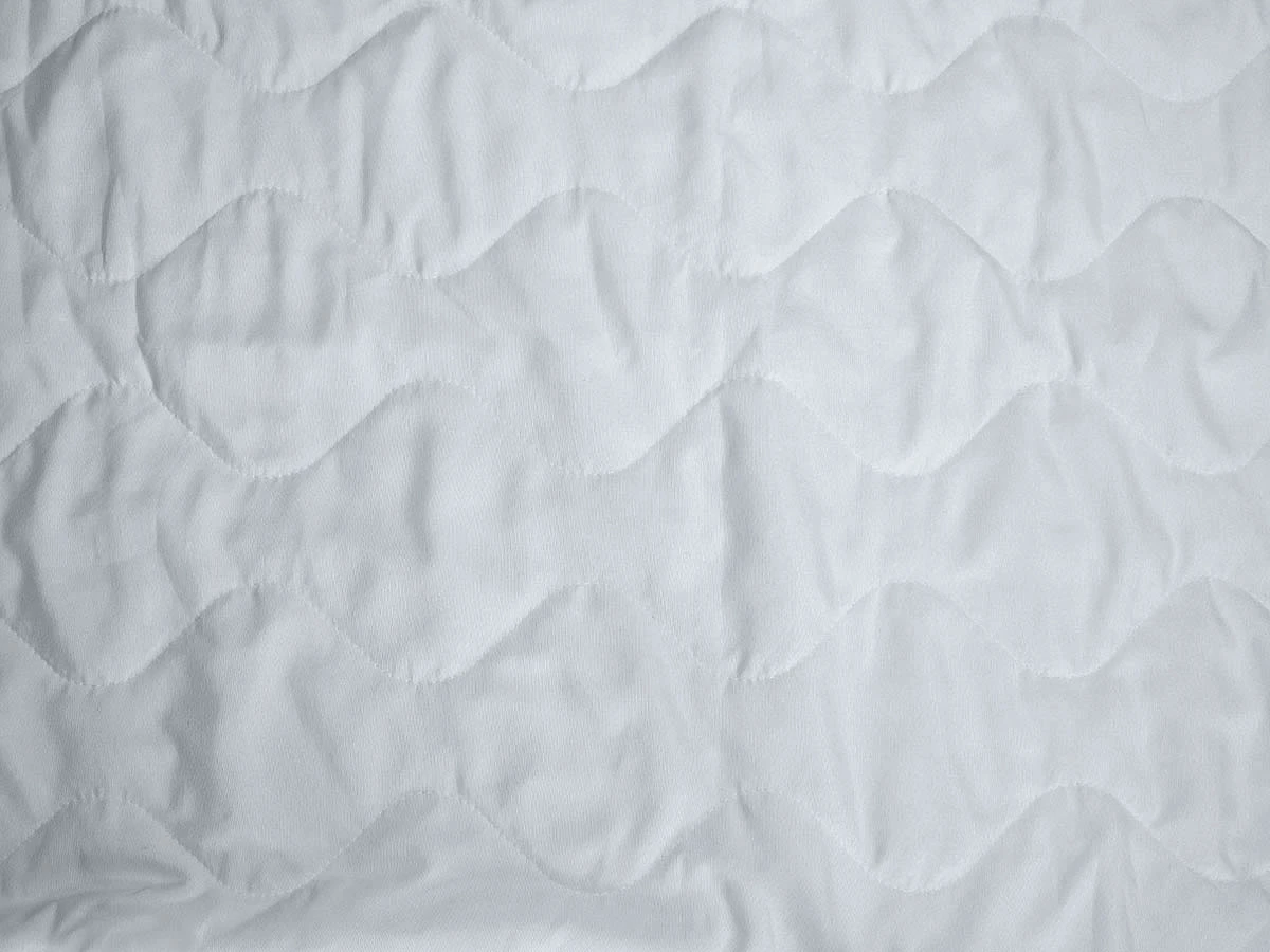 Матрацна тканина (мікрофібра, стьобана, біла, 60 синтепон) 