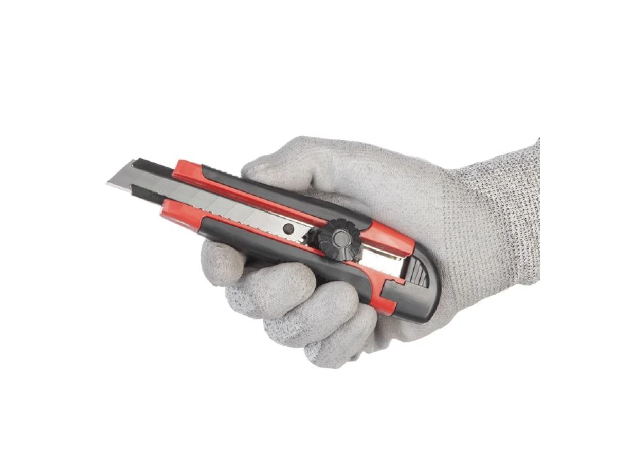 Ніж з металевою напрямною під лезо 18 мм з гумованою рукояткою INTERTOOL HT-0503 