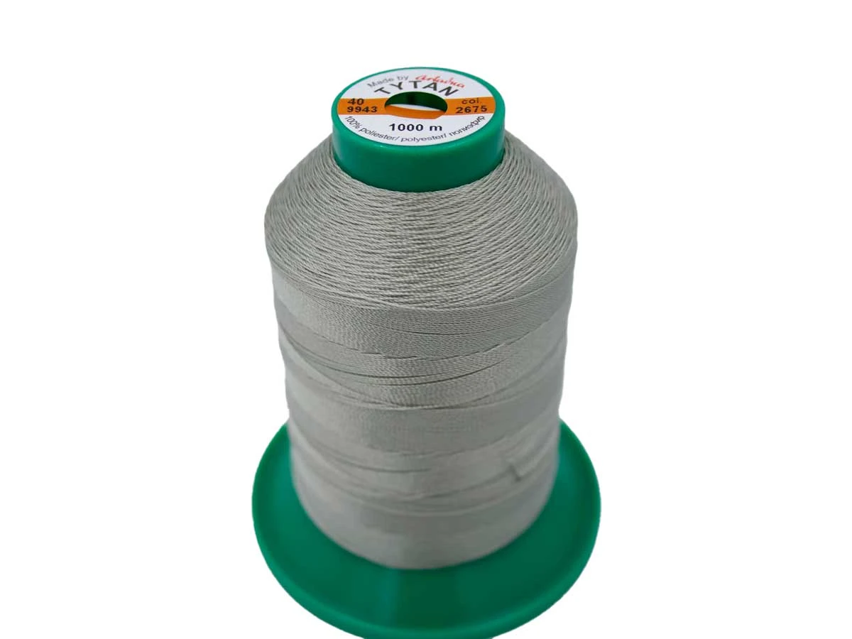 Tytan (Титан) 40(1000м) колір №2675 - світло-сірий 