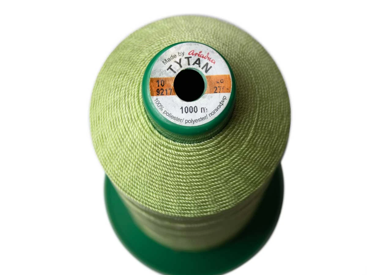 Tytan (Титан) 10 колір №2706 - світло-зелений 