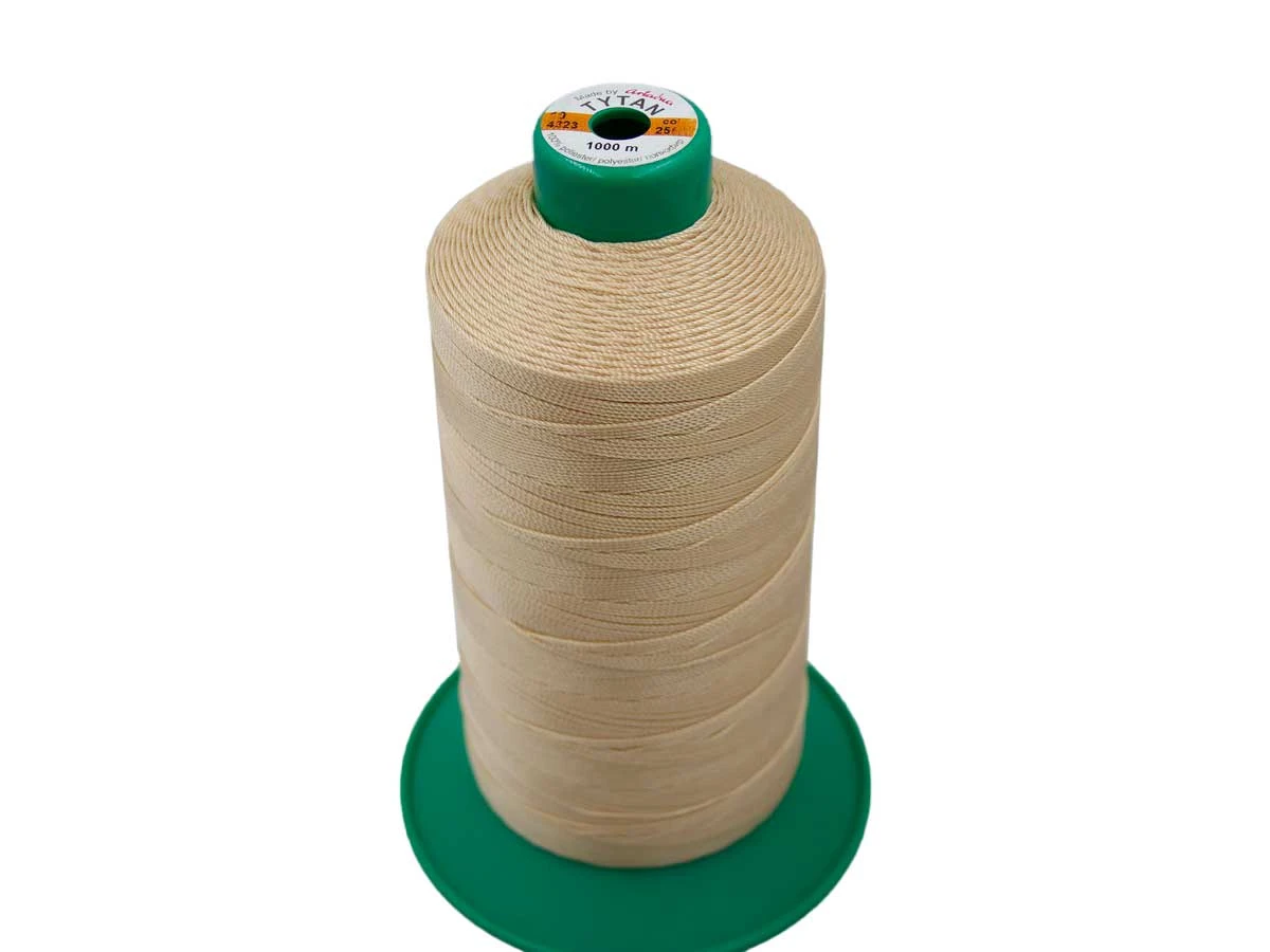 Tytan (Титан) 10 колір №2561 - кремовий 