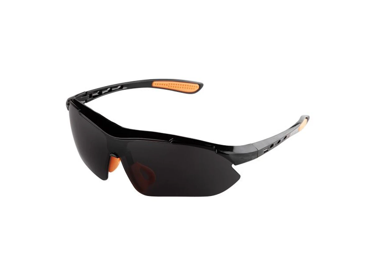 Очки защитные затемненные, материал линз поликарбонат, заушины черного цвета, материал нейлон, резиновая накладка для носа, защита от удара INTERTOOL 