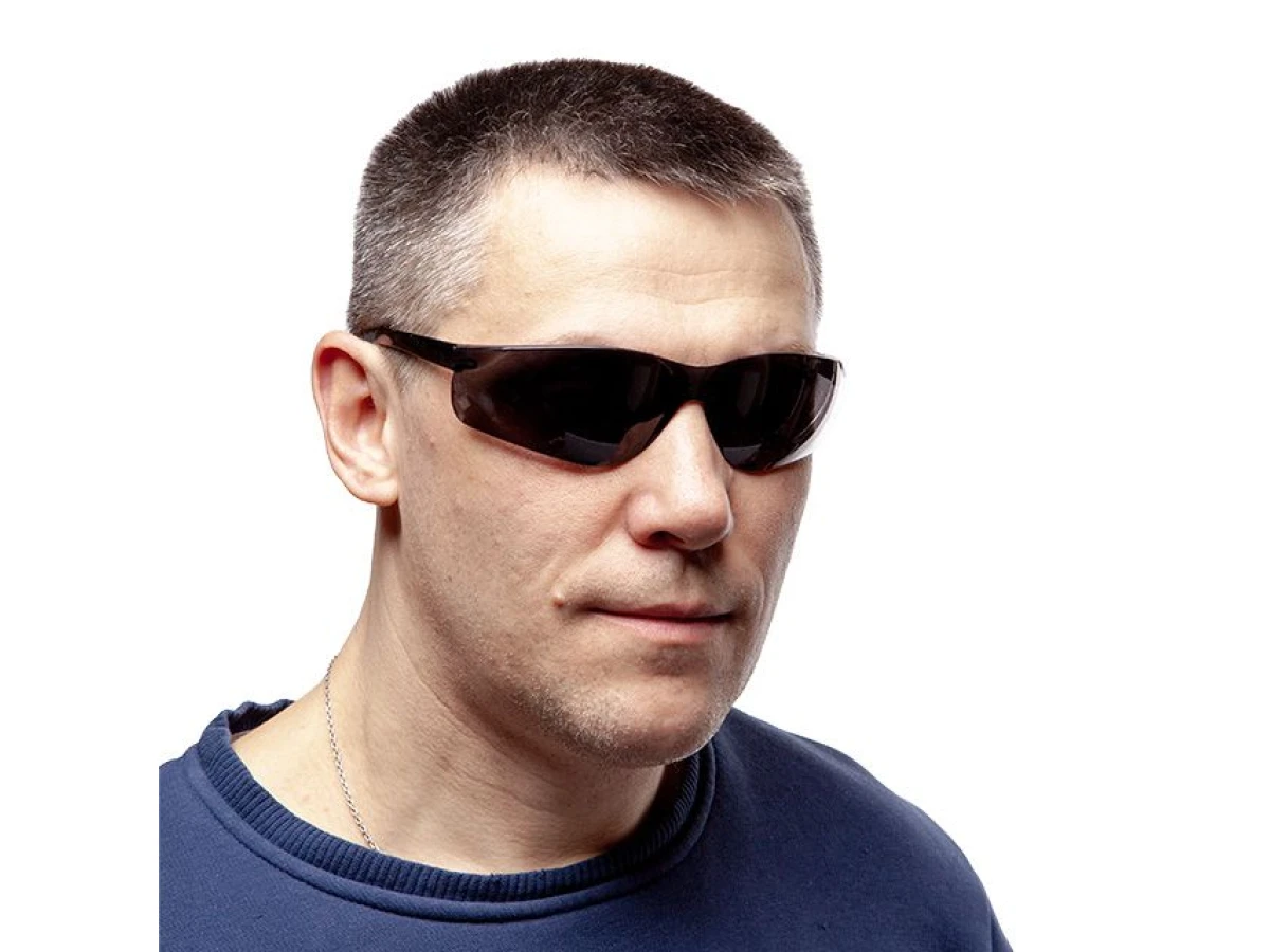 Очки защитные затемненные, материал линз поликарбонат, материал заушников полкарбонат, защита от удара INTERTOOL SP-0088 