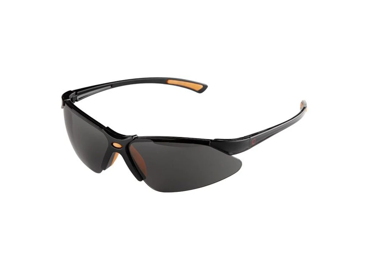 Очки защитные затемненные, материал поликарбонат,заушины черного цвета, материал нейлон, резиновая накладка для носа,защита от удара INTERTOOL SP-0097 