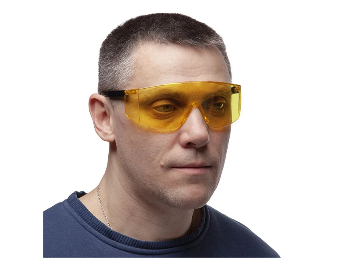 Очки защитные желтые, материал поликарбонат,регулируемые заушины черного цвета, материал нейлон, защита от удара INTERTOOL SP-0099 