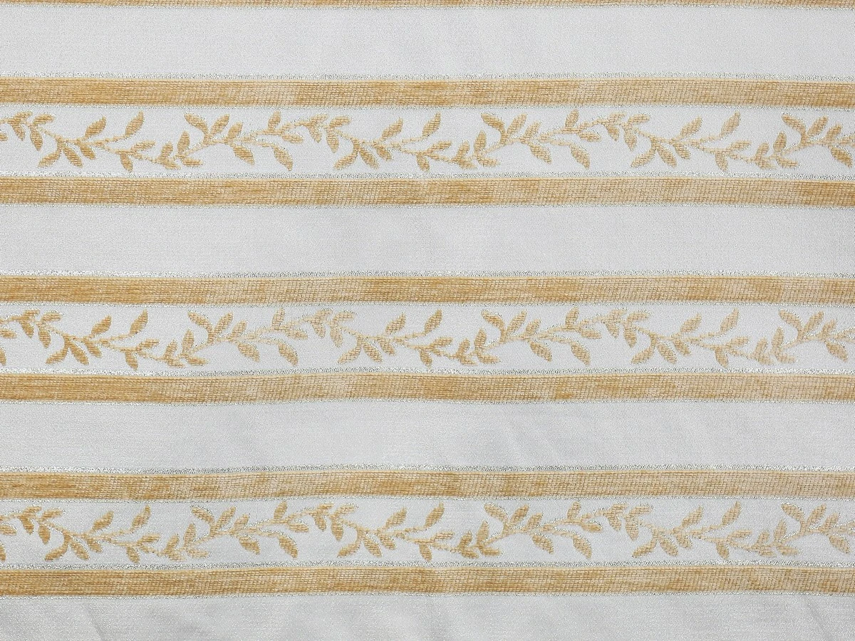 Карина крем смуга 