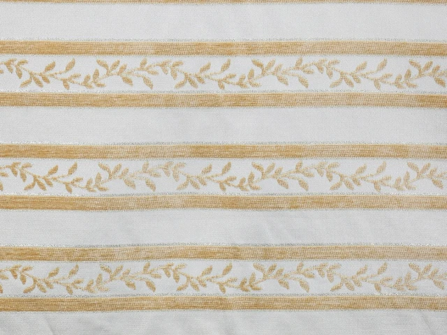 Карина крем смуга 