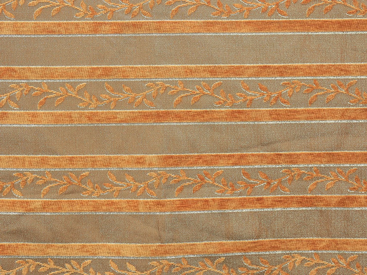 Карина беж смуга 