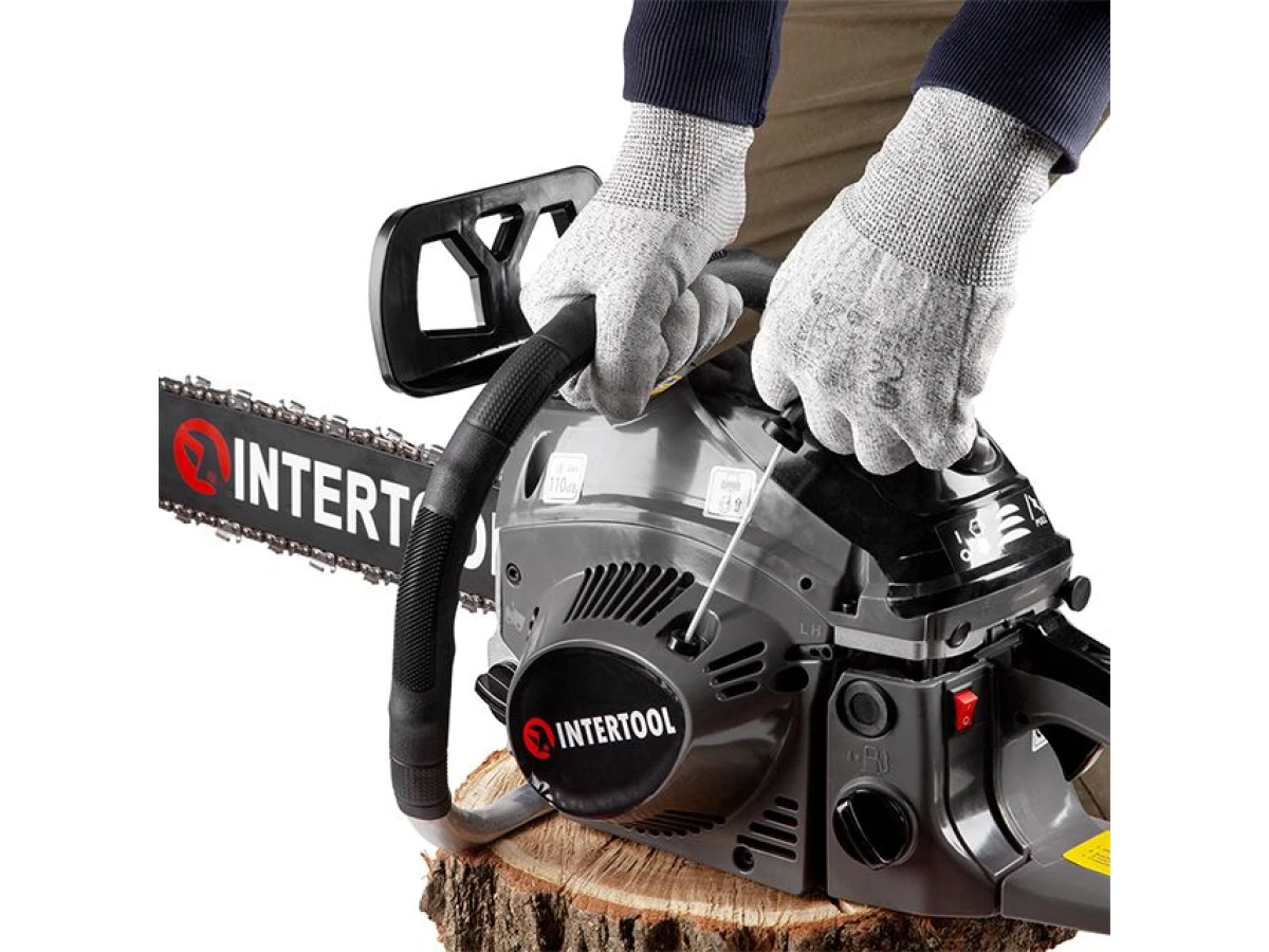 Бензопила цепная 2.6 кВт., 58 см3, шина 45 см/18", шаг 0,325", мин/макс. 3200/11000 об/мин INTERTOOL DT-2209 