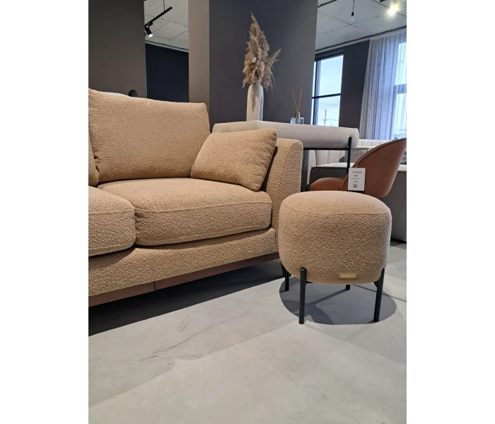 Прямий диван із тканини букле в комплекті з пуфом