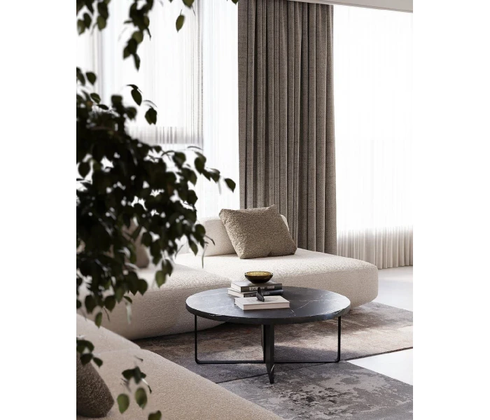 М'який диван для відпочинку з низькою спинкою