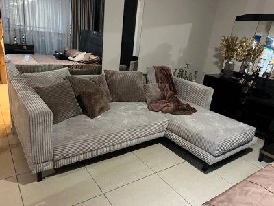 Лаунж-диван угловой в фактурном вельвете