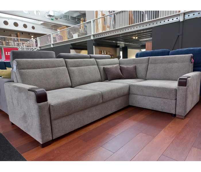 Кутовий диван з регульованими підголівниками та дерев'яними вставками