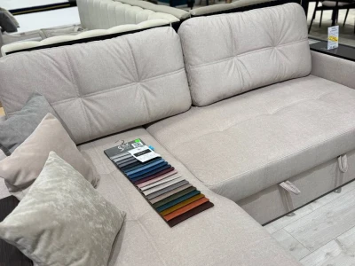 Кутовий розкладний диван з нішею для білизни та квадратною стяжкою