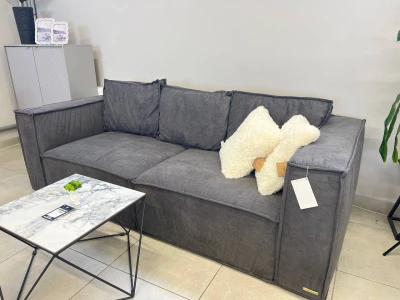 Современный монолитный диван прямоугольной формы