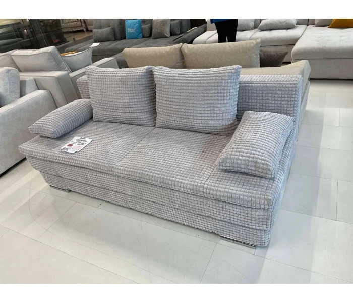 Прямой раскладной диван с подушками-подлокотниками