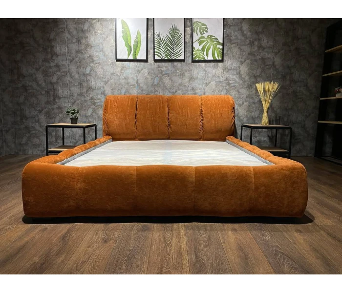 Роскошная кровать-платформа в терракотовом велюре