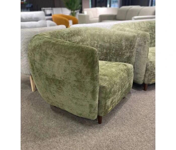 Набор для гостиной: диван-двойка и кресла с объёмным дизайном.