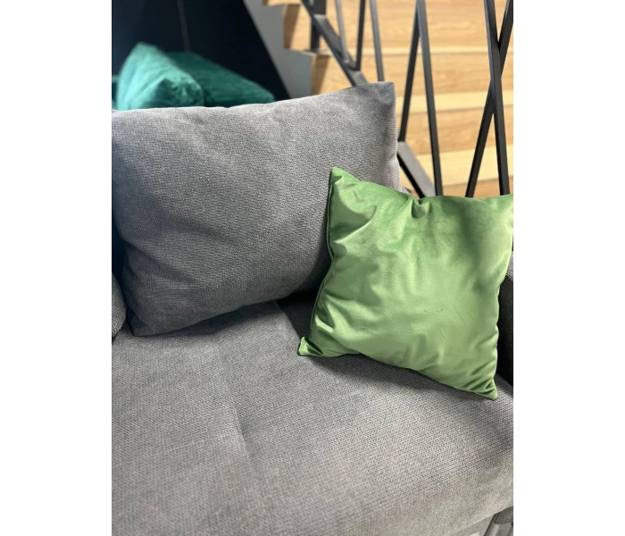 Сірий диван-ліжко прямий на три місця