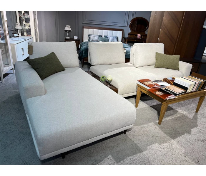 Секційний диван з відкритою спиною