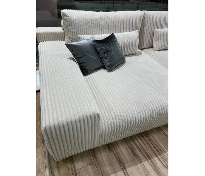 Кремовый Г-образный диван с широким шезлонгом