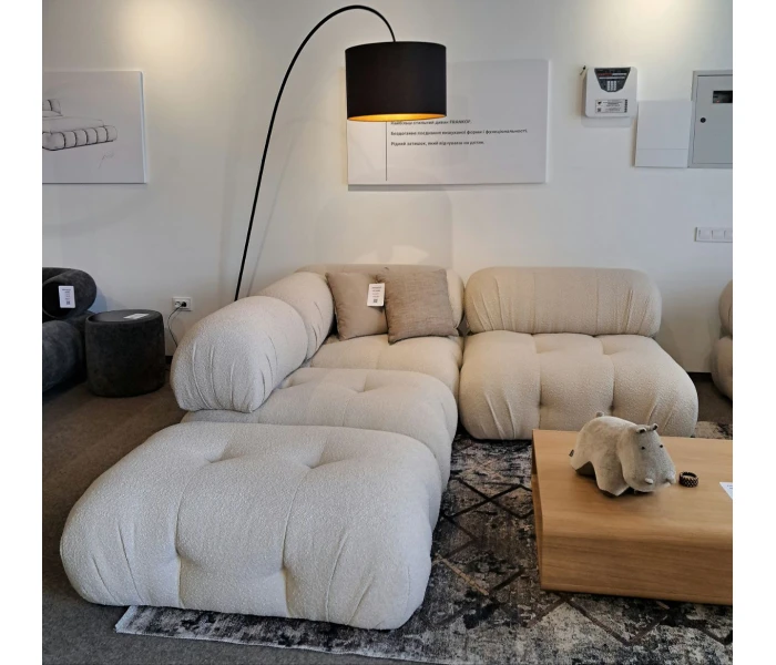 Багатосекційний диван з вільним компонуванням