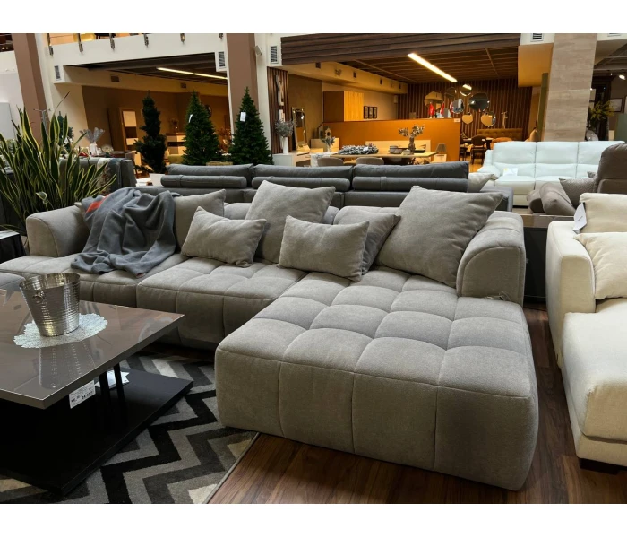 Модульный угловой диван с глубокой стеганой посадкой