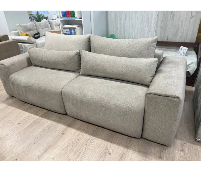 Двухместный диван-кровать с широкими квадратными подлокотниками