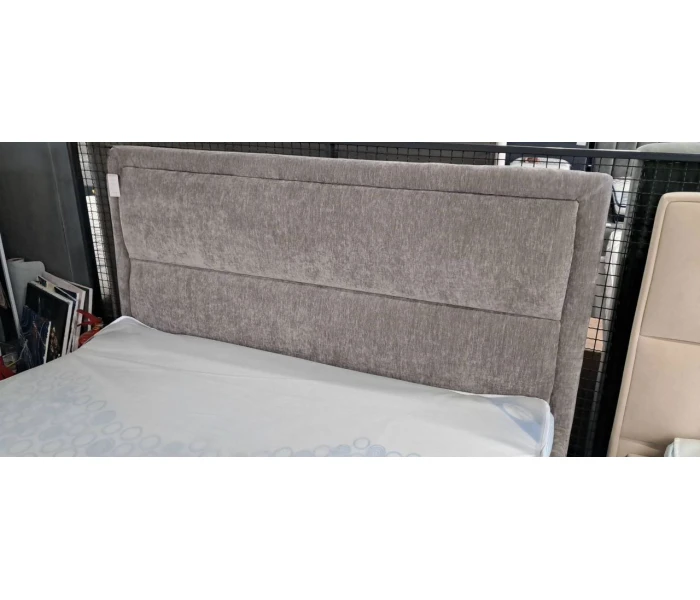 Велике ліжко з системою зберігання