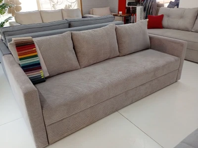 Прямой диван-кровать в современном минималистичном стиле