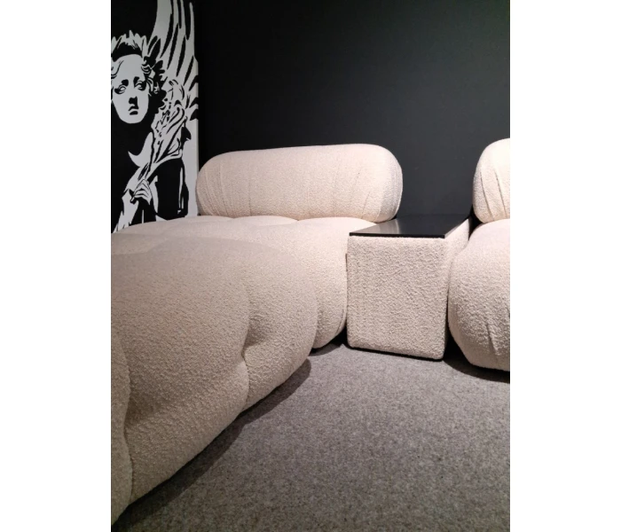 Диван-трансформер из объемных секций