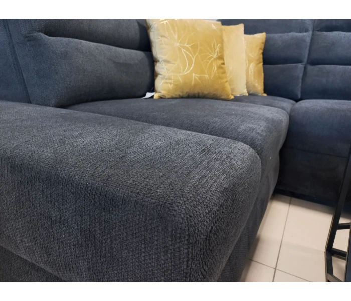 Ергономічний кутовий диван темно-сірого кольору