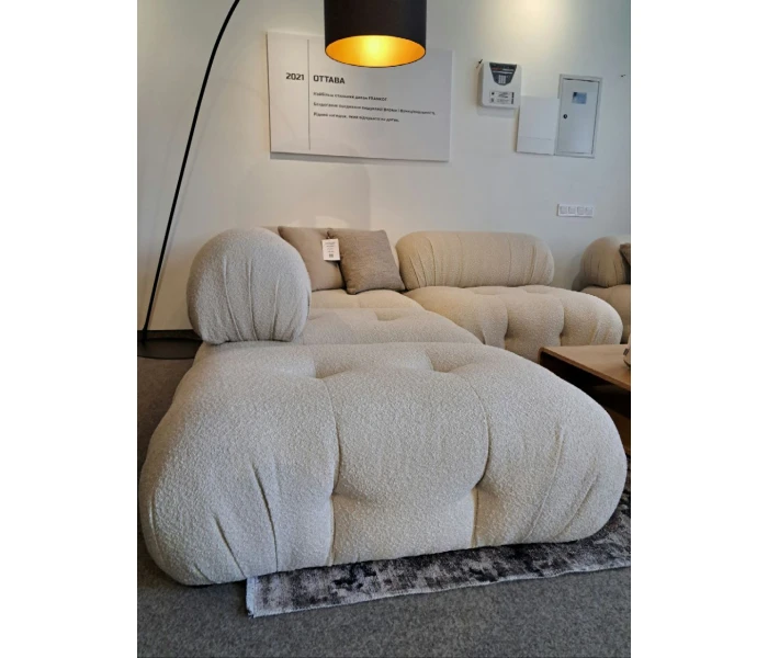 Багатосекційний диван з вільним компонуванням