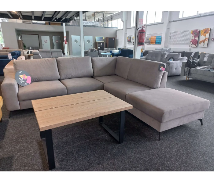 Просторный угловой диван для гостиной