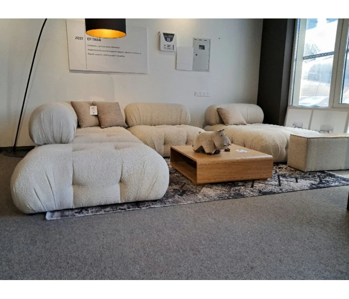 Багатосекційний диван з вільним компонуванням