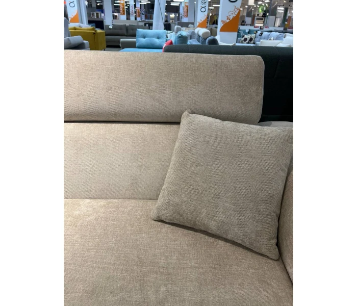 Багатосекційний диван-конструктор для вітальні