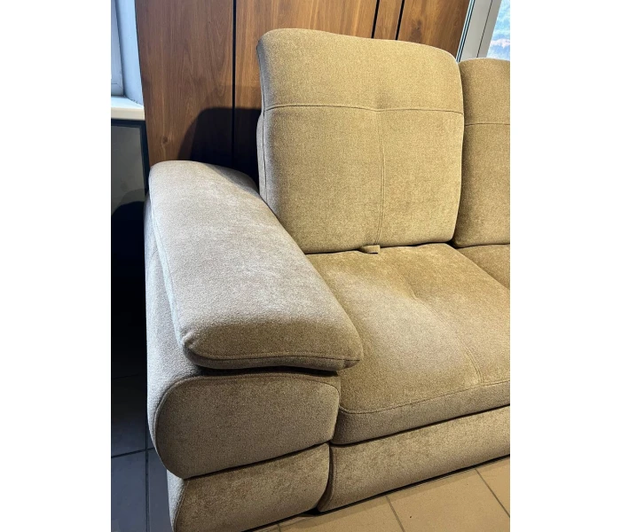 Эргономичный угловой диван-трансформер со скругленными боковинами